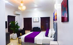 J Gibson Hotel